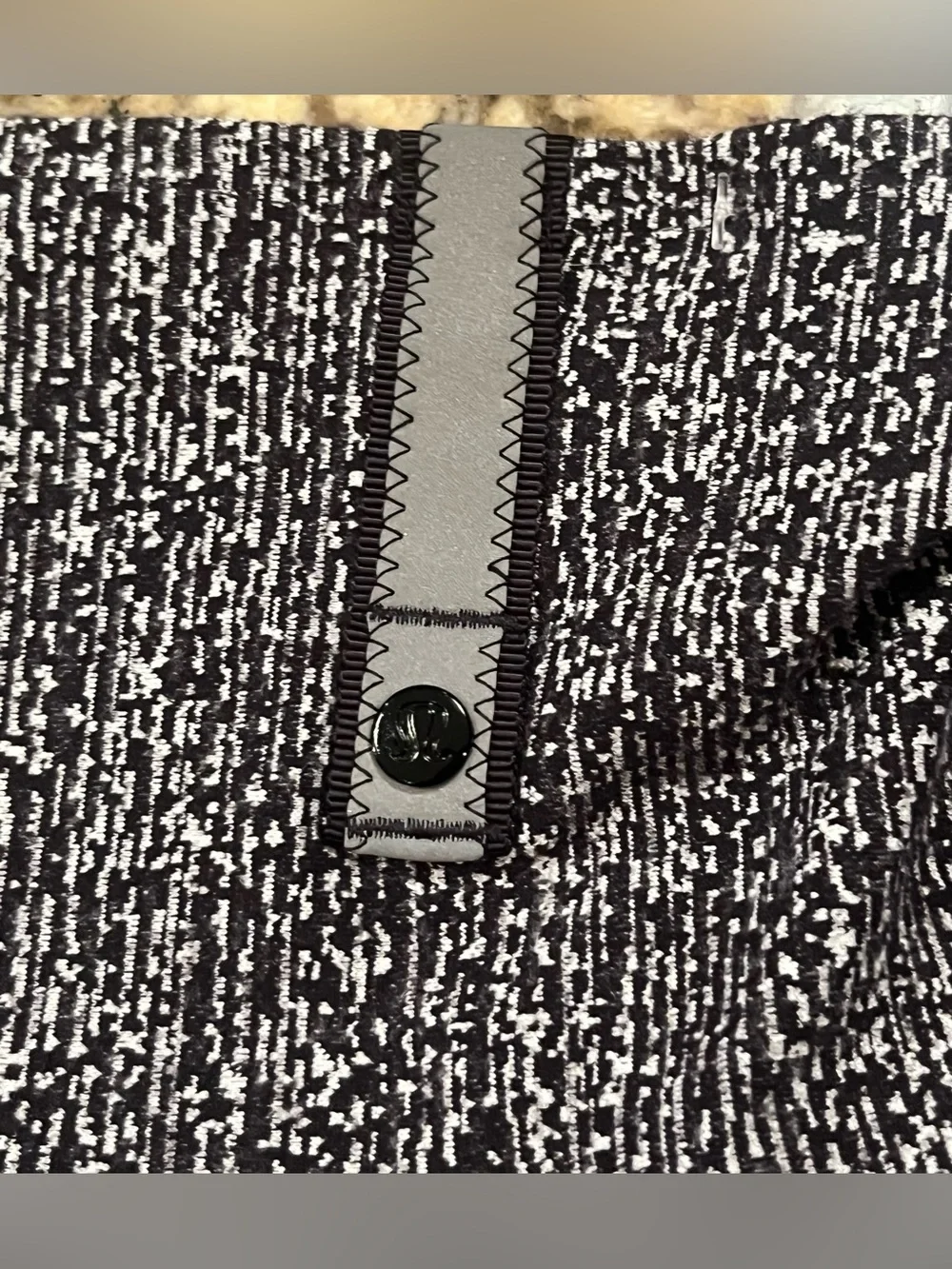 NWT Lululemon Vinyasa Scarf